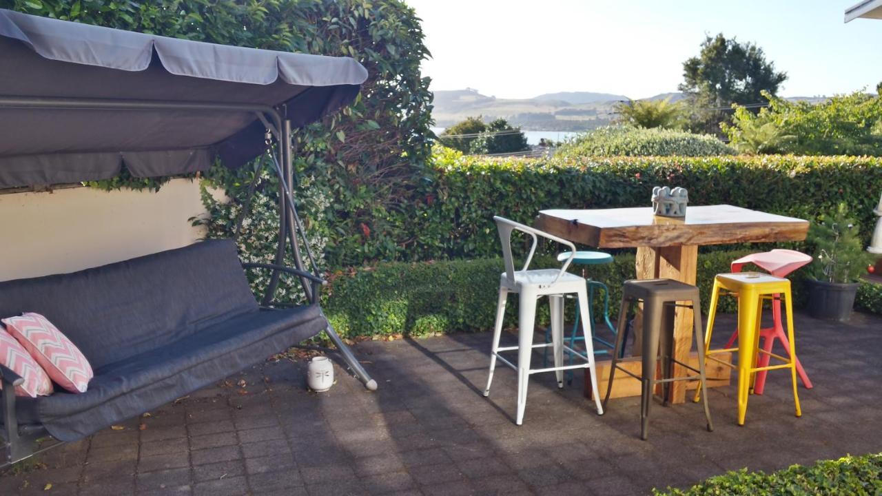 Charlies@Hilltop Deluxe Retreat Bed & Breakfast Taupo Eksteriør bilde